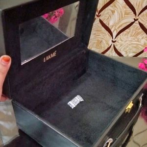 Lakme Black Vanity Box