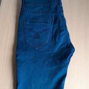 Knee cut Jeans for Women