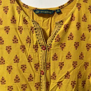 Yellow Avaasa Straight Kurtha