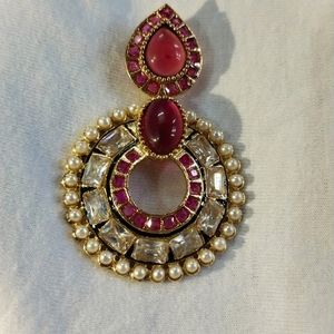 Kundan Pendant And Earings