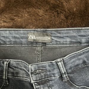 Zara Jeans High Waist With Gud Condition