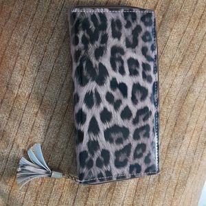 Leopard Design Clutch