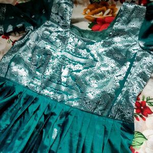 Dark Green Stritched Long Gown | Size 36