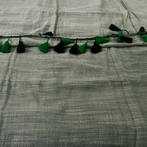 Suta Olive Green Mulmul Cotton Saree With Tassels