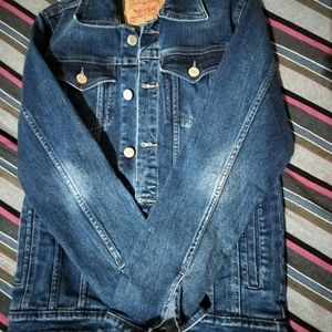 Levi's Denim Jacket (Brand New)