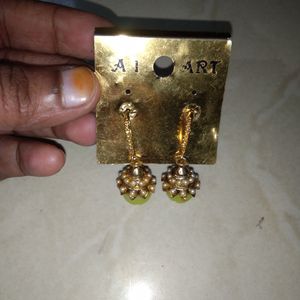 New One Pair Earrings