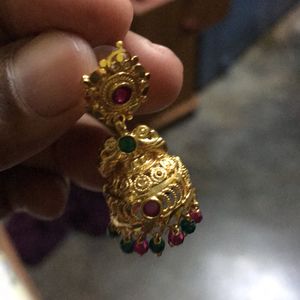 Jhumkas