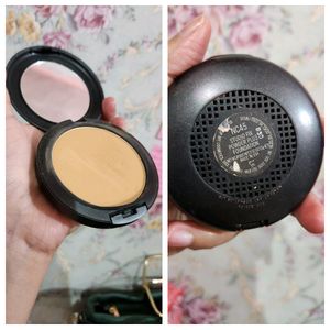 M.A.C StudioFix PowderPlus Compact Foundation NC45