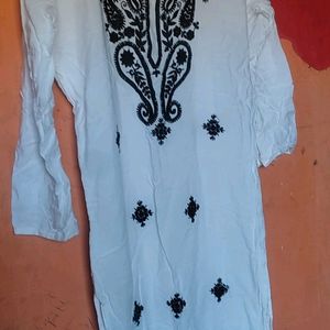 Chikankari White Kurti