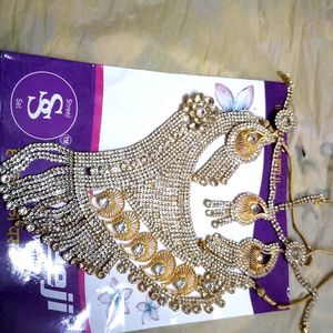 Beautiful Jewellery Set A.D