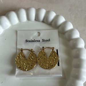 Anti-tarnish hoop earrings