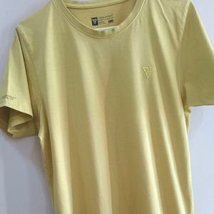 Lemon Colour T-shirt In Good Condition