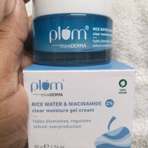 Plum Niacinamide Face Moisturizer