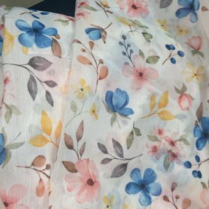 Beautiful Small Flower Printed Fabric Material