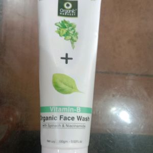 Vitamin b Facewash