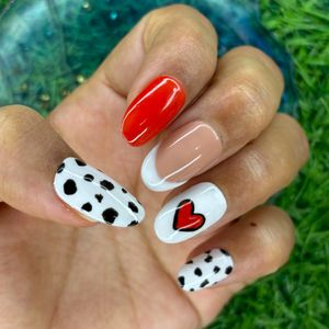 Red Heart ❤️ Press On Nails set Of 10