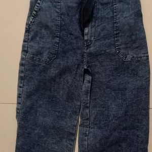 Straight Jeans Medium Sized Waist 32 Inches.