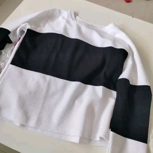 Women White Black blocked Desgin Top