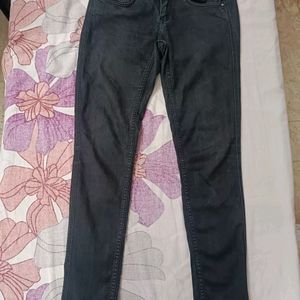 H&M Black Skinny Jeans.