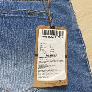 Straight Leg Blue Jeans - mom Fit