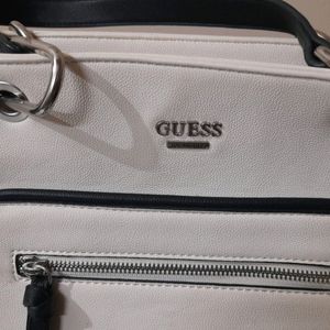 GUESS bag With Good Condition