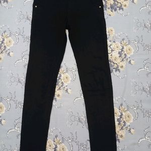 Like-New Stretchable Black Pants