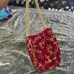 Batvo …traditional Hand Bag..it’s Colour Is ❤️