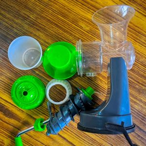 Portable Hand Juicer (Brand New)