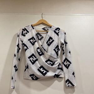 Attrcative Black And White Printed Top