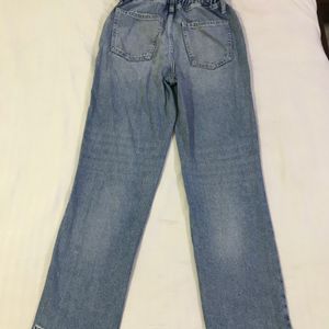 Highwaisted Momfit Denim Waist 26-28