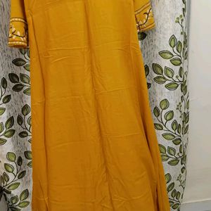 Embroidery Kurti Pant Set