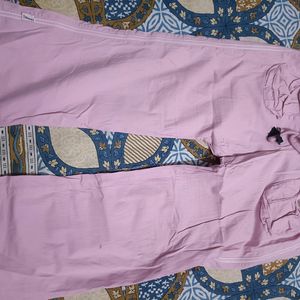 Beautiful Pink Knee Length Capri In 32 Waist