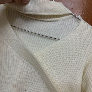 Korean Neck Cut Soft Woollen Knit Pullover