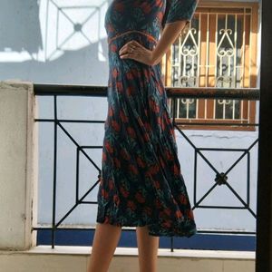 SASSAFRAS Navy Blue Floral Print Anarkali Kurta