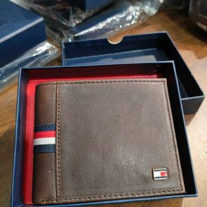 Leather Wallets _Tommy Hilfiger