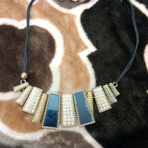 Stylish Neckpeice