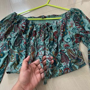 Blue Green Paisley Barrot Top 💠