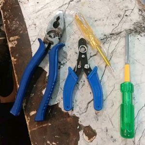 Electrician tools