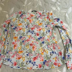 Outryt Floral Top