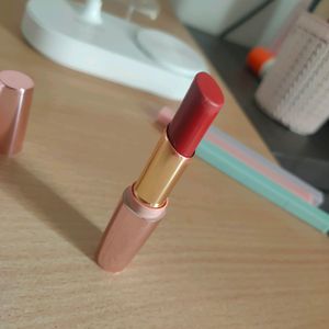 Lakme Primer + Matte Lipstick - Iconic Red