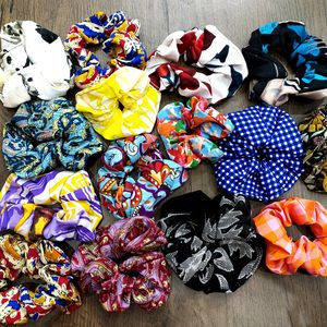 Pack Of 6 Printed Scrunchies@100/- Only💥