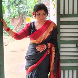 Black And Red Saree