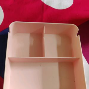 MINISO ORGANIZER WITH MIRROR