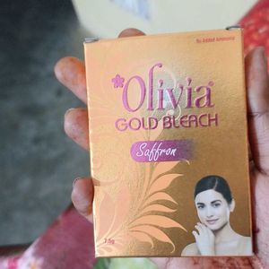 Olivia Gold Bleech