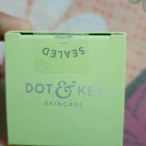 Dot & Key CICA Calming Skin Renewing Night Gel.