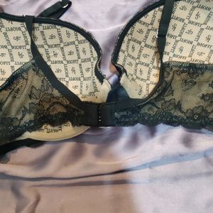 vicrorias secret black bra