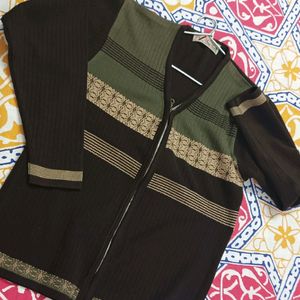 EARTHY MINIMALISTIC ZIP UP CARDIGAN