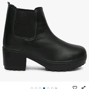 Selbro Black Boots In Size 8