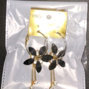 Black Classic Earring with a different style.