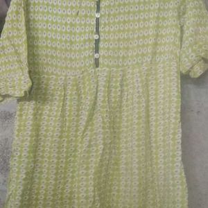 Beautiful Green Girls/Women Short Kurti